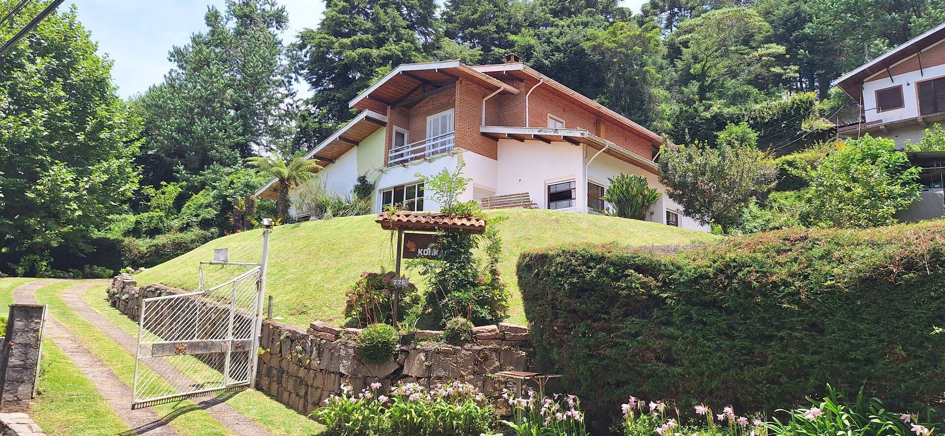 #153 - Casa para Venda em Campos do Jordão - SP