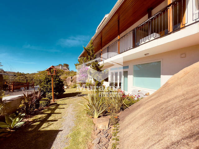 #1611 - Casa para Venda em Campos do Jordão - SP